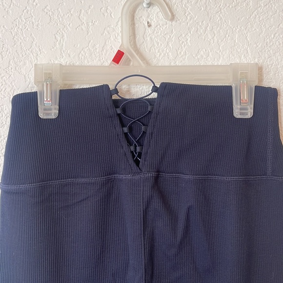 FABLETICS NAVY BLUE WAFFLE LEGGINGS - Picture 6 of 6